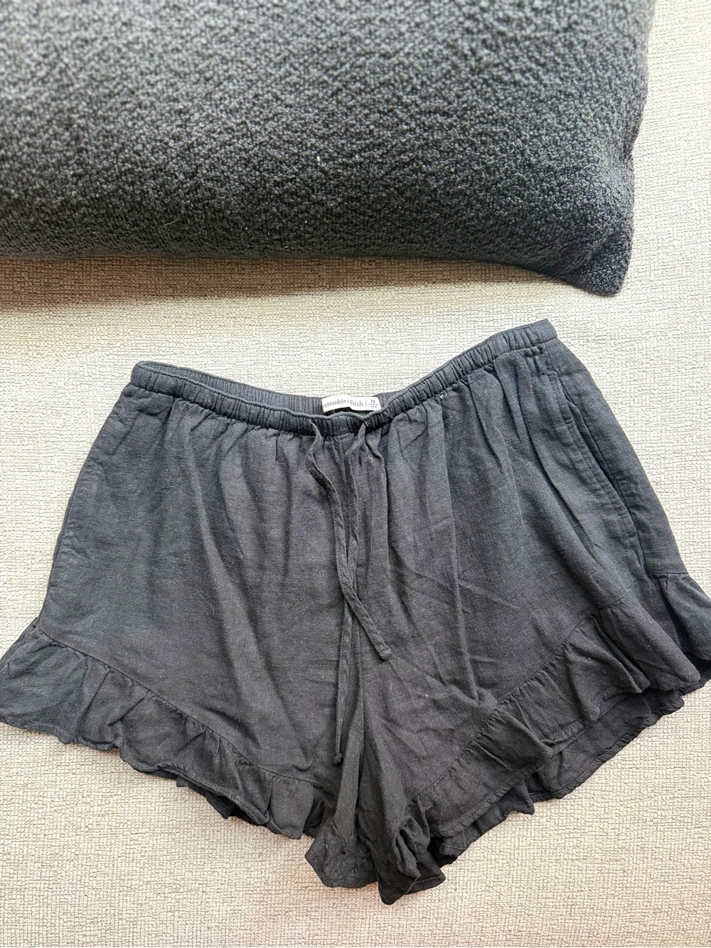 Linen-Blend Ruffle Pull-On Short - Picture 6 of 9